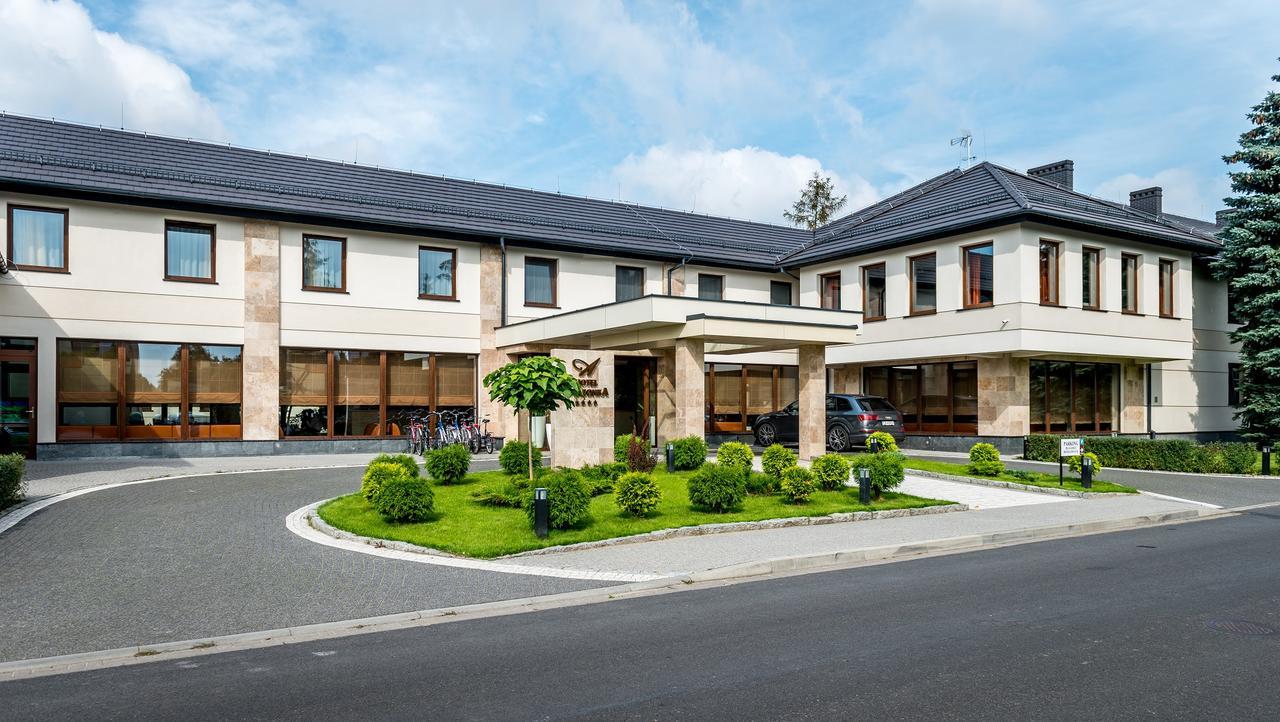 Hotel Amazonka Conference And Spa チェホチネク エクステリア 写真