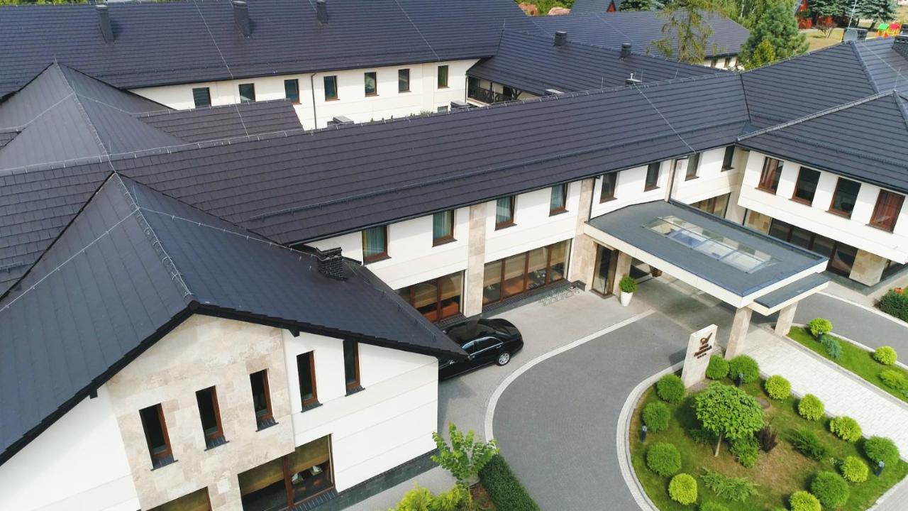Hotel Amazonka Conference And Spa チェホチネク エクステリア 写真